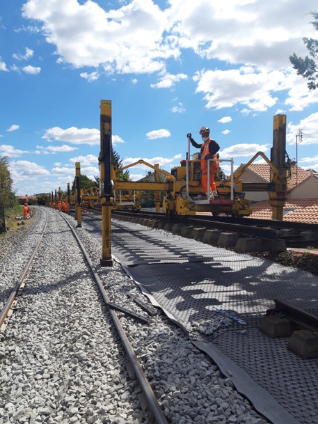 COLAS RAIL SIGNE UN CONTRAT DE RENOUVELLEMENT DE BALLAST ENTRE BEILLANT ET SAINTES